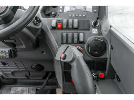 Wózki teleskopowe sztywne 2021  Manitou MRT 2550 (16)