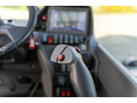 Wózki teleskopowe sztywne 2021  Manitou MRT 3050+ (15)