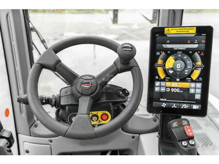 Wózki teleskopowe sztywne 2023  Manitou MRT 2260 (18)