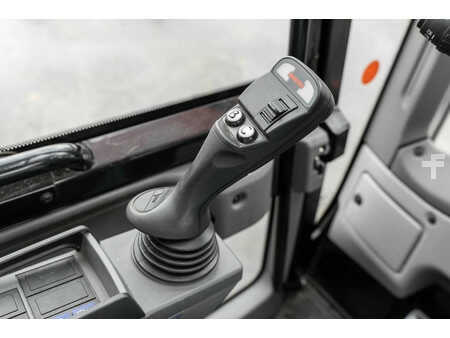 Wózki teleskopowe sztywne 2023  Manitou MRT 2260 (20)