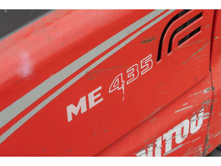 Chariots électriques à 4 roues 2017  Manitou ME 435 (11)