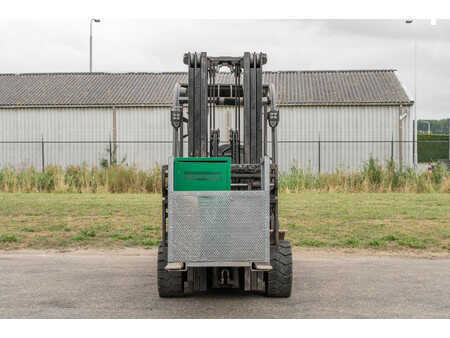 Chariots électriques à 4 roues 2017  Manitou ME 435 (2)