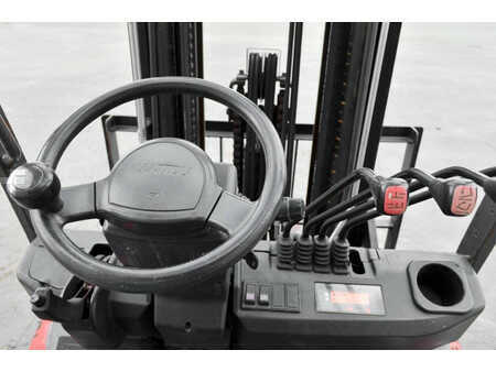 Wózki widłowe diesel 2017  Manitou MI 30 D (11)