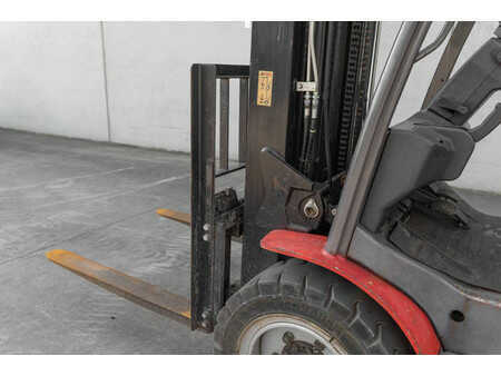 Wózki widłowe diesel 2018  Manitou MI 35 D (9)