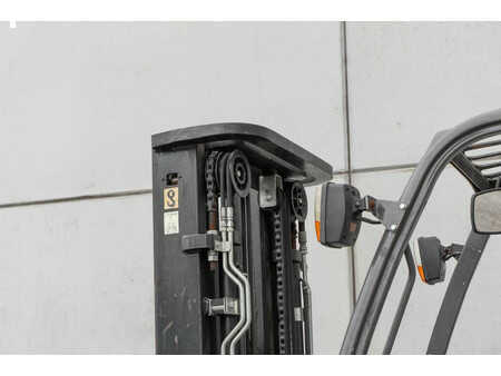 Wózki widłowe diesel 2017  Manitou MI 30 D (8)