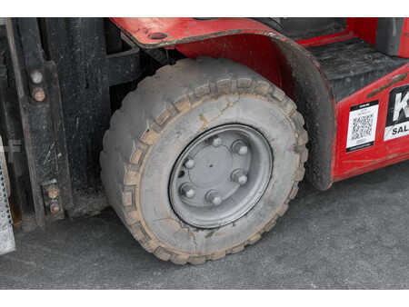 Chariots électriques à 4 roues 2017  Manitou ME 425 (11)