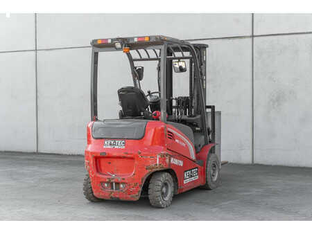 Chariots électriques à 4 roues 2017  Manitou ME 425 (5)