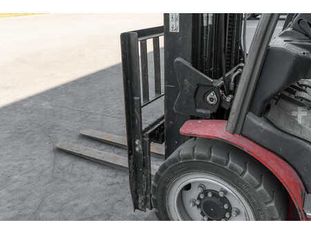 Wózki widłowe diesel 2019  Manitou MI 30 D (10)