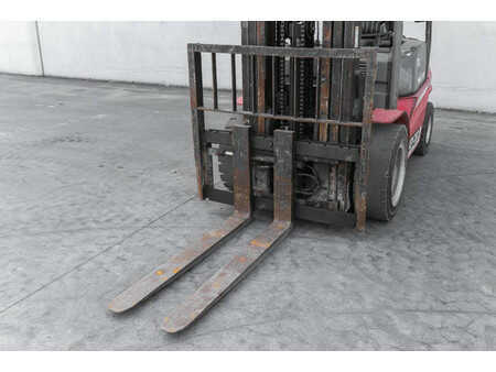 Wózki widłowe diesel 2019  Manitou MI 30 D (8)