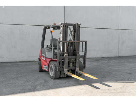 Wózki widłowe diesel 2018  Manitou MI 30 D (3)