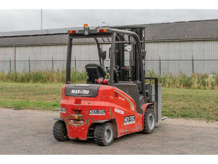 Chariots électriques à 4 roues 2019  Manitou ME 435 (5)