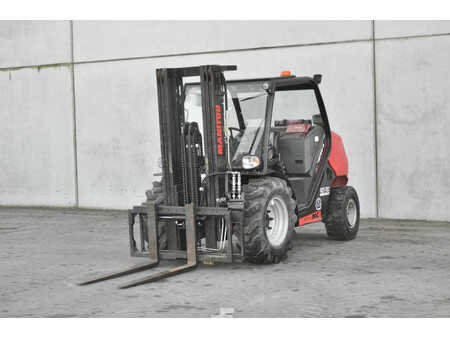 Dieseltrukki 2019  Manitou MC 30-4 (1)