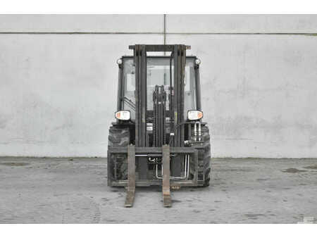 Dieseltrukki 2019  Manitou MC 30-4 (2)