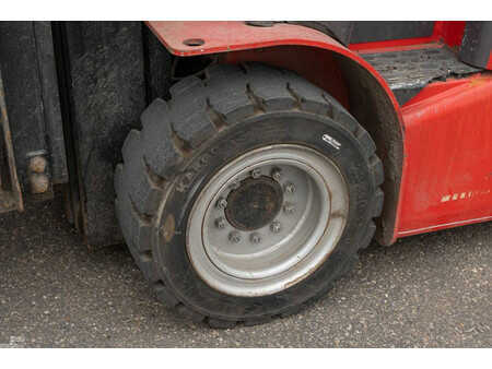 Chariots électriques à 4 roues 2019  Manitou ME 435 (11)