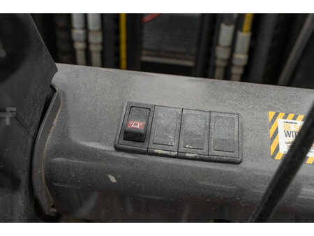 Chariots électriques à 4 roues 2019  Manitou ME 435 (17)