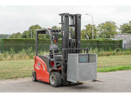 Chariots électriques à 4 roues 2019  Manitou ME 435 (3)