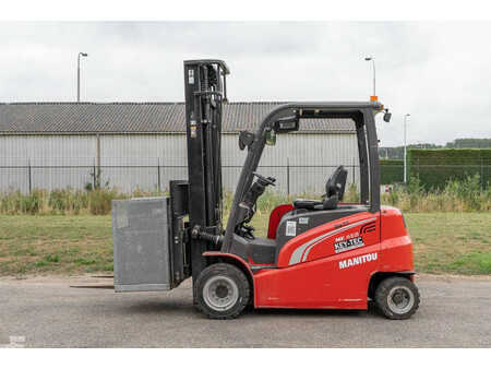 Chariots électriques à 4 roues 2019  Manitou ME 435 (4)