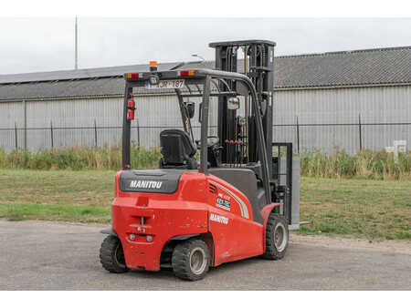 Chariots électriques à 4 roues 2019  Manitou ME 435 (5)