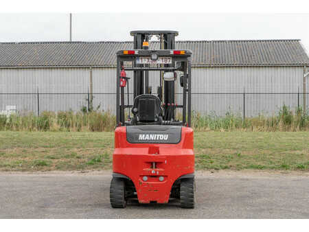 Chariots électriques à 4 roues 2019  Manitou ME 435 (6)