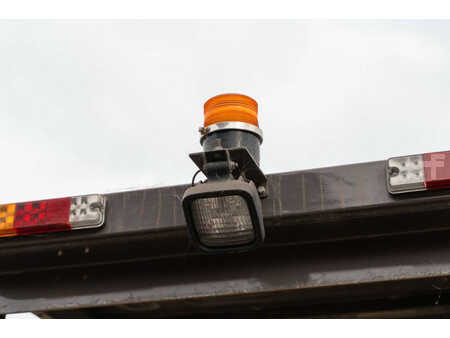 Chariots électriques à 4 roues 2019  Manitou ME 435 (13)