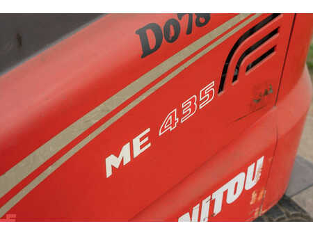 Chariots électriques à 4 roues 2019  Manitou ME 435 (14)