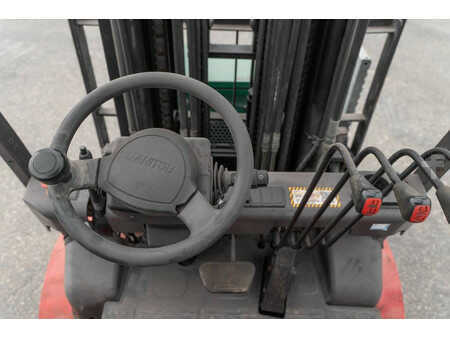 Chariots électriques à 4 roues 2019  Manitou ME 435 (16)