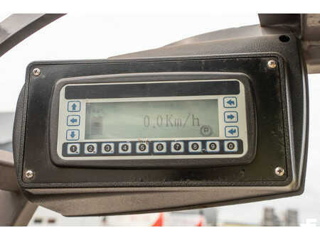 Chariots électriques à 4 roues 2019  Manitou ME 435 (19)