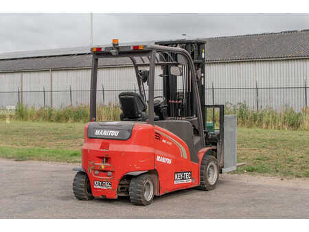Chariots électriques à 4 roues 2019  Manitou ME 435 (5)