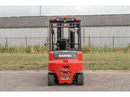 Chariots électriques à 4 roues 2019  Manitou ME 435 (6)