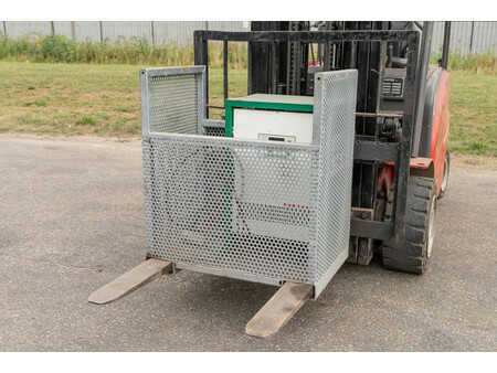 Chariots électriques à 4 roues 2019  Manitou ME 435 (8)