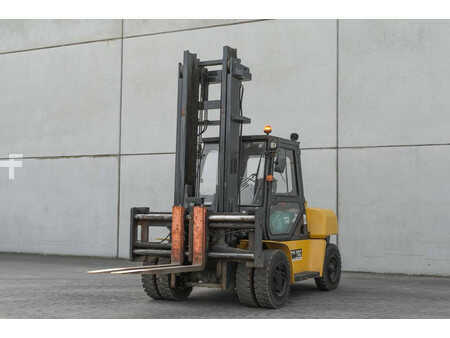 Carrelli elevatori diesel 2011  Komatsu FD 80-10 (1)