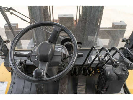 Carrelli elevatori diesel 2011  Komatsu FD 80-10 (15)