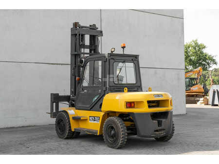 Carrelli elevatori diesel 2011  Komatsu FD 80-10 (7)