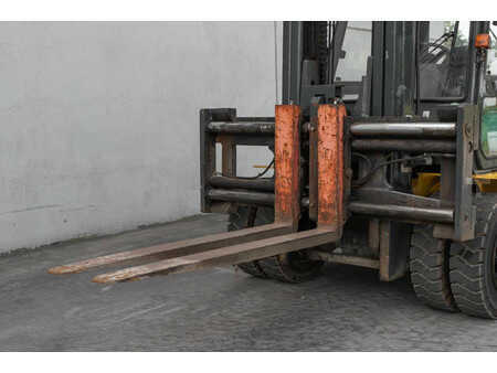 Carrelli elevatori diesel 2011  Komatsu FD 80-10 (8)