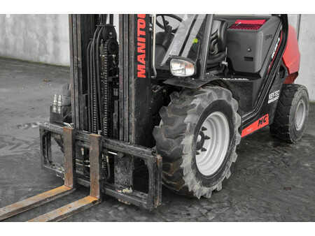 Carrelli elevatori diesel 2020  Manitou MC 25-4 (8)