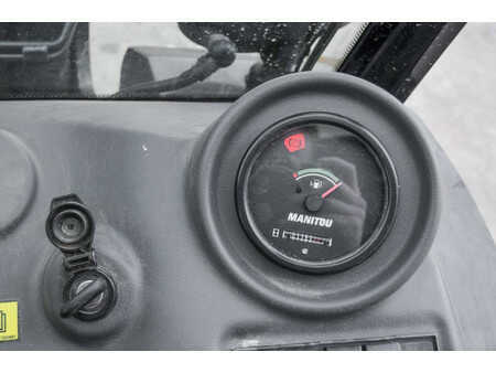 Carrelli elevatori diesel 2020  Manitou MC 25-4 D (12)