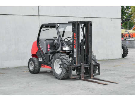Carrelli elevatori diesel 2020  Manitou MC 25-4 D (3)