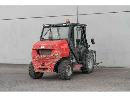 Dieseltrukki 2021  Manitou MC 30-4 (5)