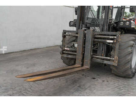 Wózki widłowe diesel 2021  Manitou M 50-4 (8)