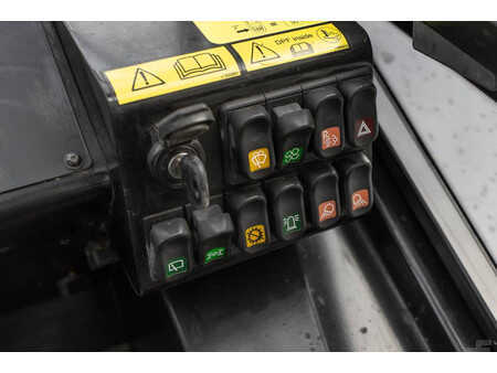 Carrelli elevatori diesel 2022  Manitou M 30-4 (21)