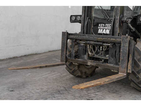 Carrelli elevatori diesel 2022  Manitou M 30-4 (8)