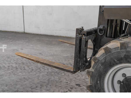 Carrelli elevatori diesel 2022  Manitou M 30-4 (9)