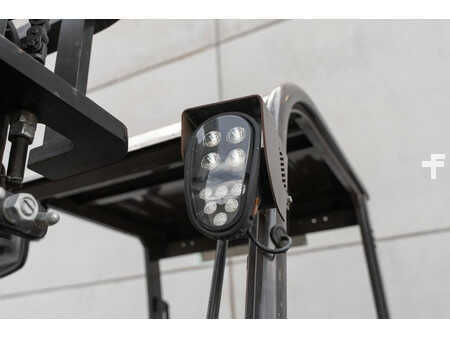 Chariots électriques à 4 roues 2022  Manitou ME 430 (11)