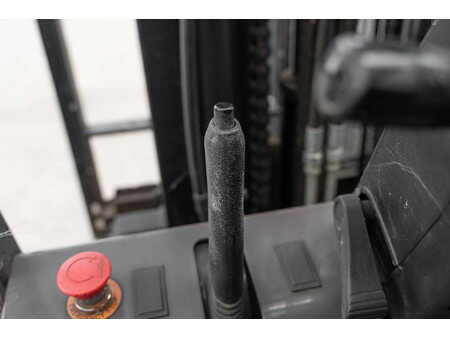 Chariots électriques à 4 roues 2022  Manitou ME 430 (18)