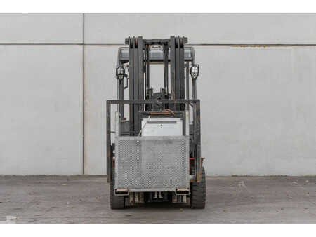 Chariots électriques à 4 roues 2022  Manitou ME 430 (2)