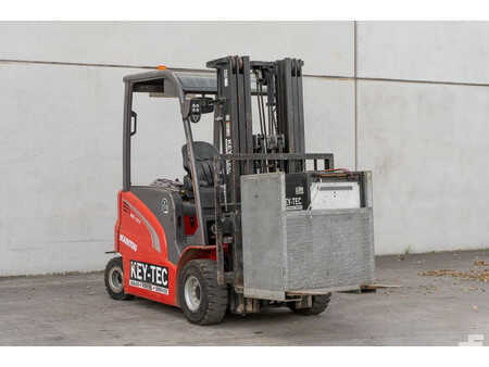 Chariots électriques à 4 roues 2022  Manitou ME 430 (3)