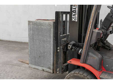 Chariots électriques à 4 roues 2022  Manitou ME 430 (9)