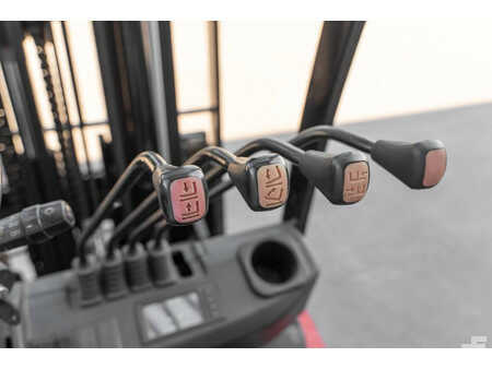 Wózki widłowe diesel 2022  Manitou MI 30 D (14)