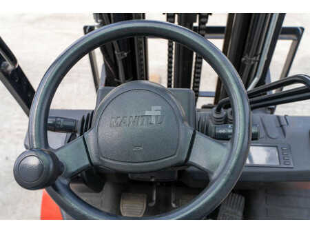 Carrelli elevatori diesel 2022  Manitou MI 25 (9)