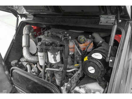 Dieseltrukki 2023  Manitou MC 30-4 D (11)